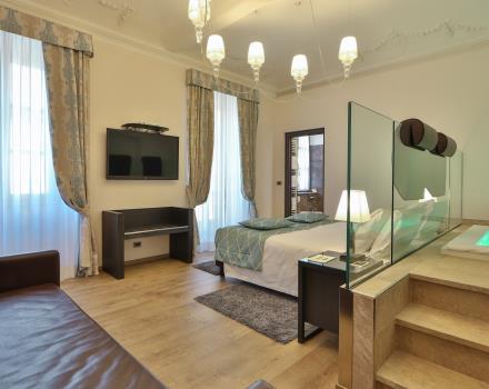 Lussuosa junior suite con vasca idromassaggio a Torino
