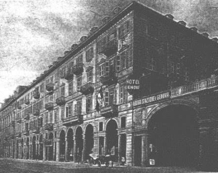 L'edificio in cui è situato l'Hotel Genova fu costruito negli ultimi decenni dell'800, come tutta la zona circostante la Stazione di Porta Nuova